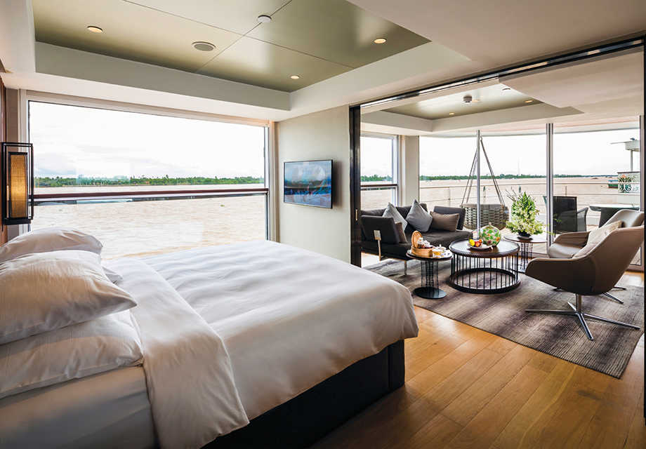 Royal Panorama Suite preview